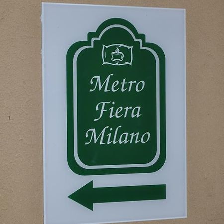 Affittacamere Metro Fiera 페로 외부 사진