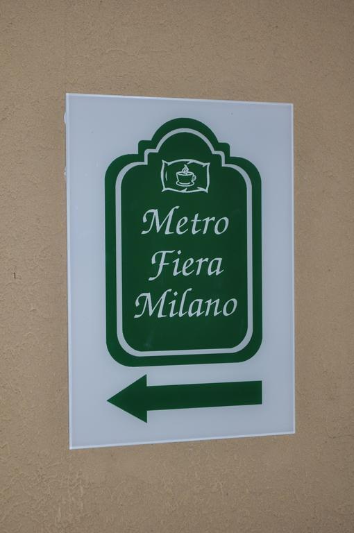 Affittacamere Metro Fiera 페로 외부 사진